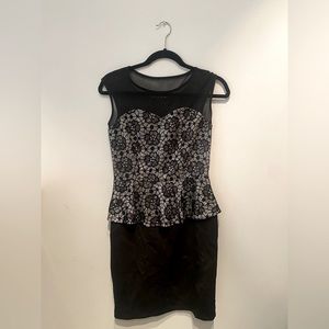 En Focus Studio Size 4 Black/Mesh Business Attire Dress